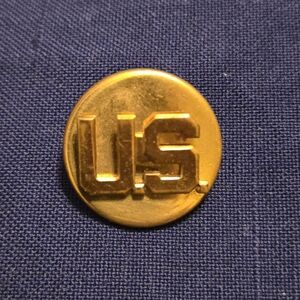 Gold US Military Pin